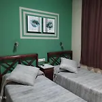 Hostal Puerta Carmona