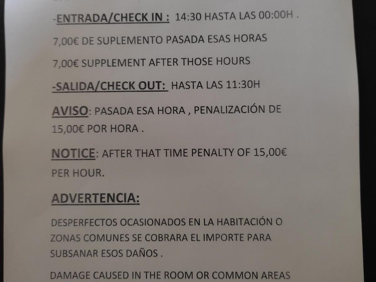 Puerta Carmona Casa de hóspedes 2*