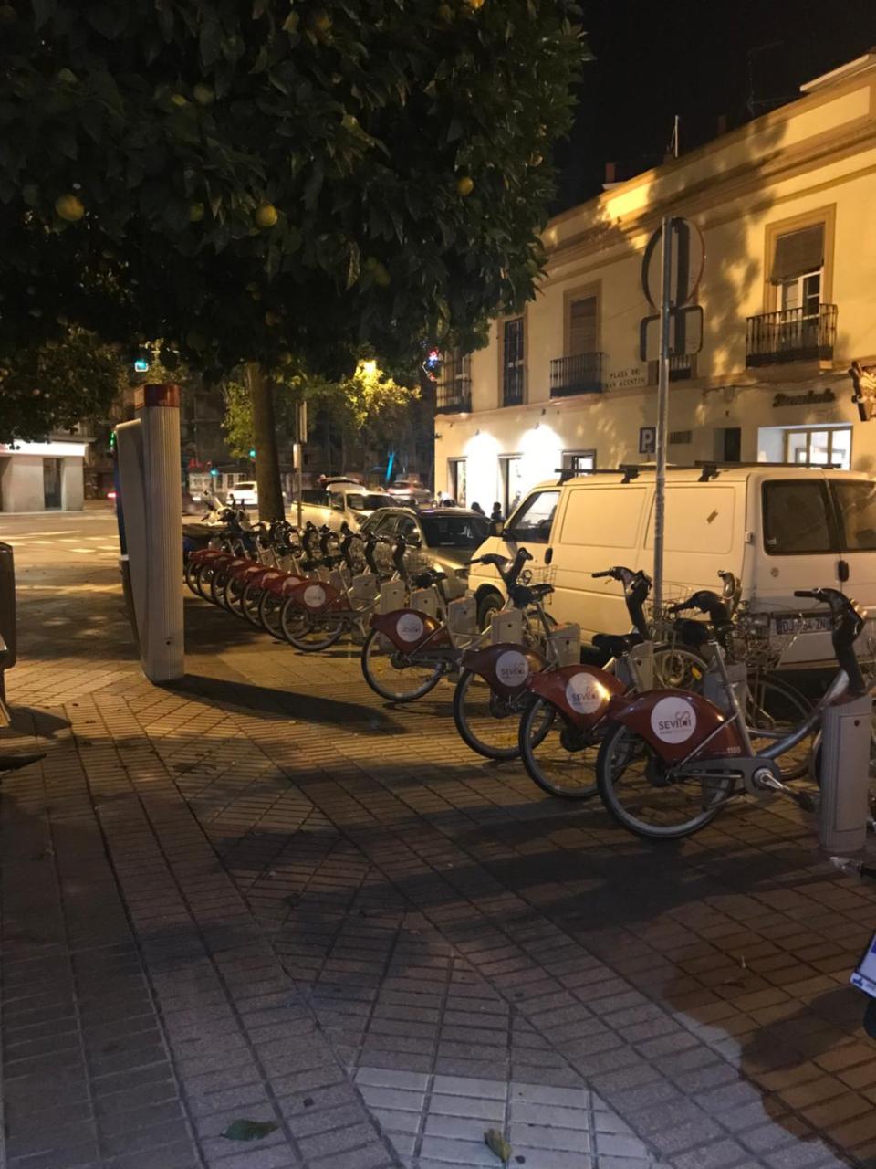Pensión Puerta Carmona Sevilla